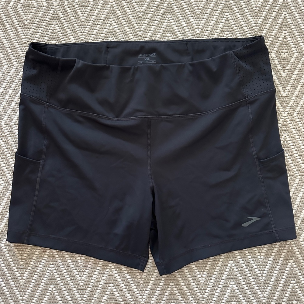Brooks Running shorts with side pockets